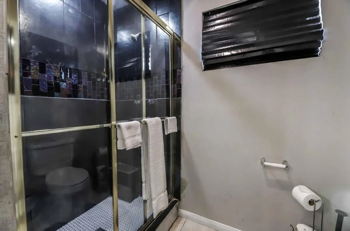 Urban Retreat Near Iconic Las Vegas Attractions
