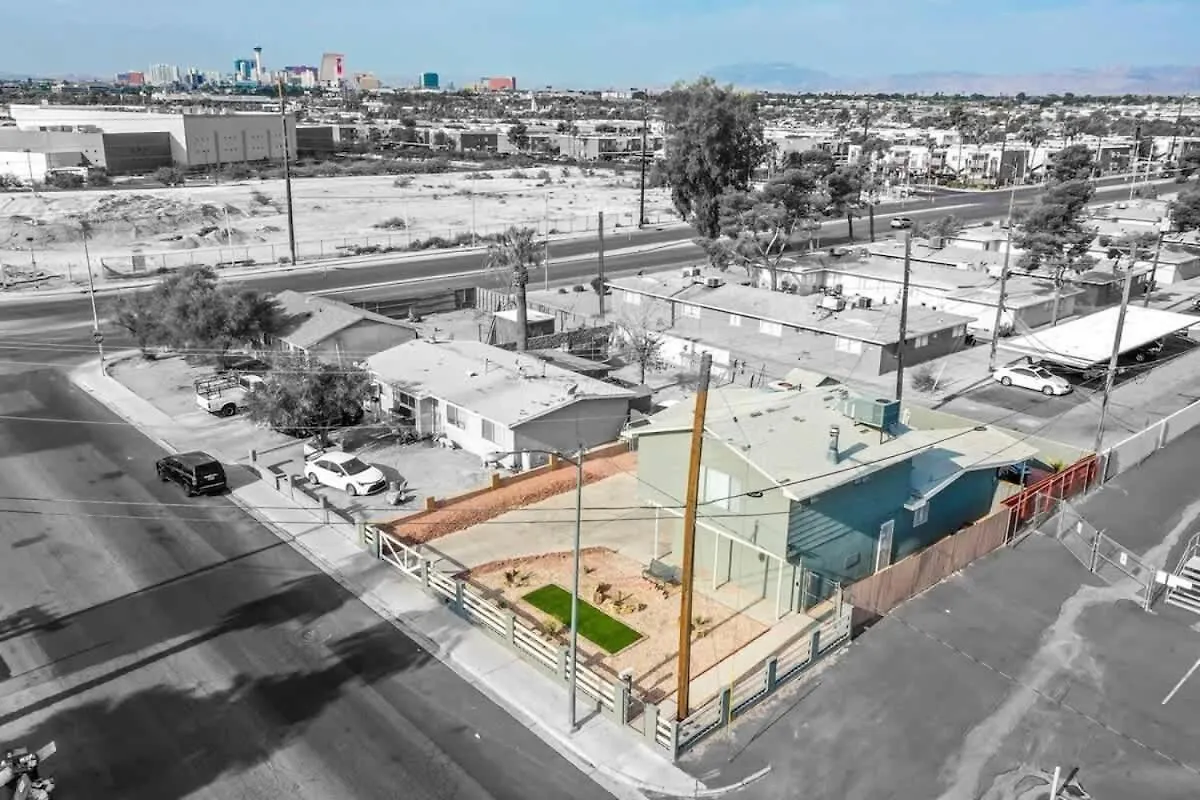 Urban Retreat Near Iconic Las Vegas Attractions USA