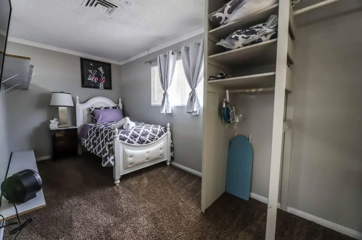 Urban Retreat Near Iconic Las Vegas Attractions