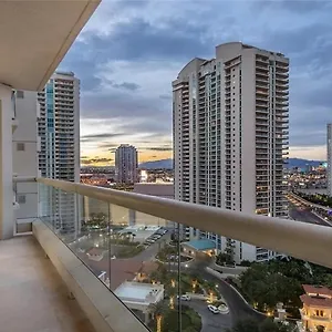 Apartment Stunning Four Bedroom Fully Professionally Remodeled, Las Vegas